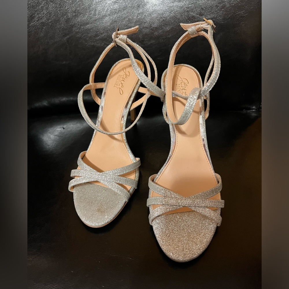 Badgley Mischka Jewel Shoes Silver Metallic Size 9 - Picture 2 of 5